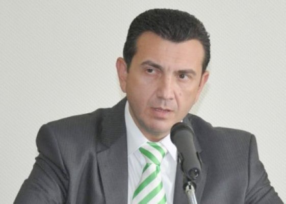 Palaz cere demisia lui Mazăre